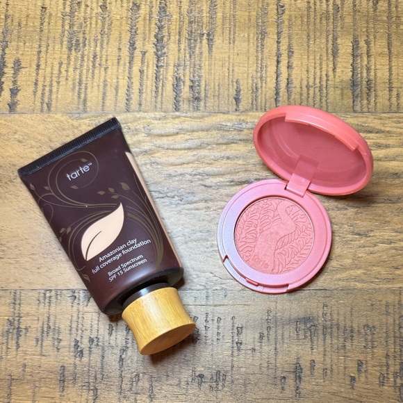 Tarte Pink Amazonian Clay  full coverage foundation and Blush Compact - Picture 1 of 5